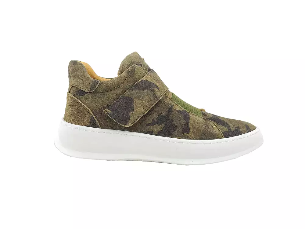 Camouflage Printed Suede Sneakers