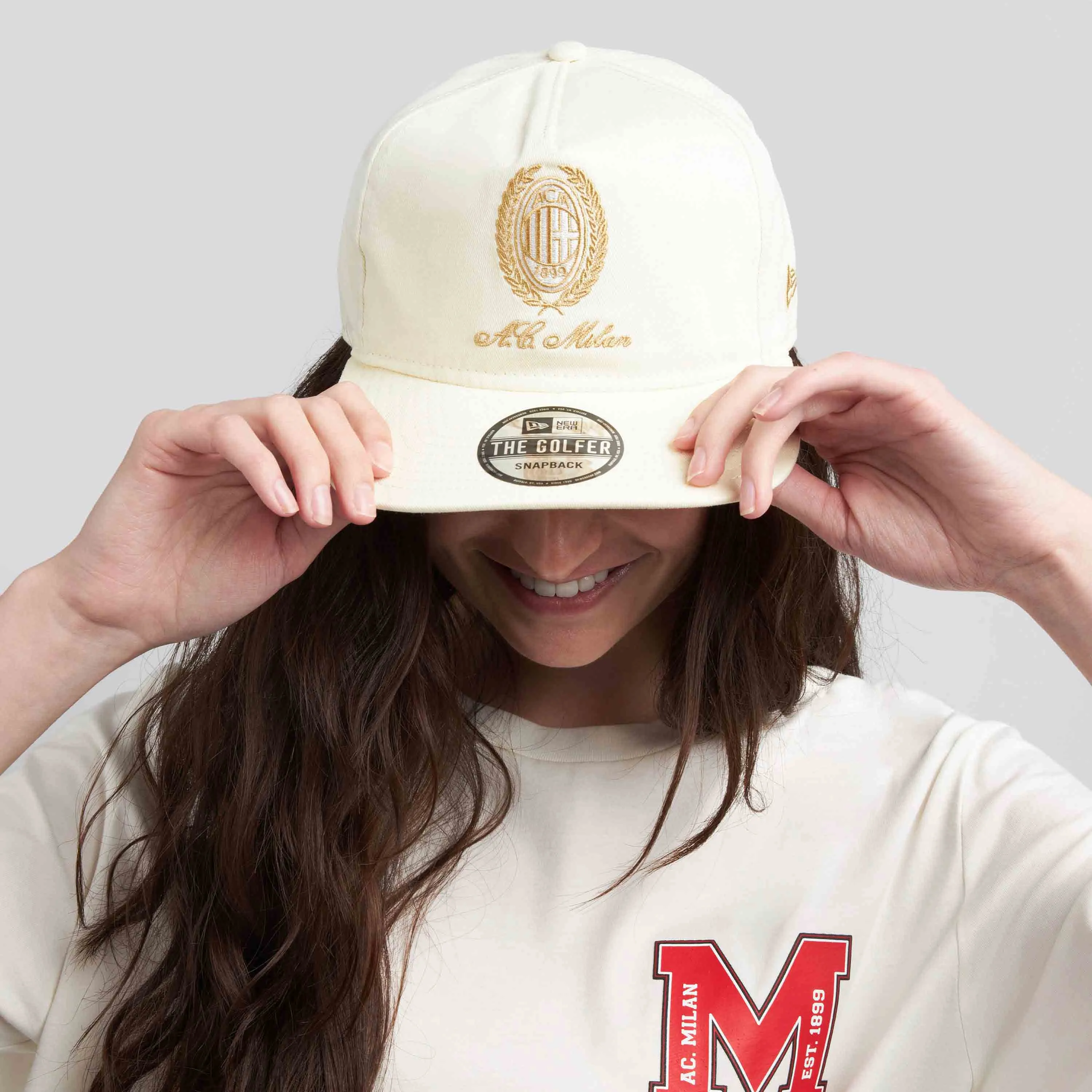 CAPPELLINO GOLFER NEW ERA X AC MILAN CON LOGO HERITAGE