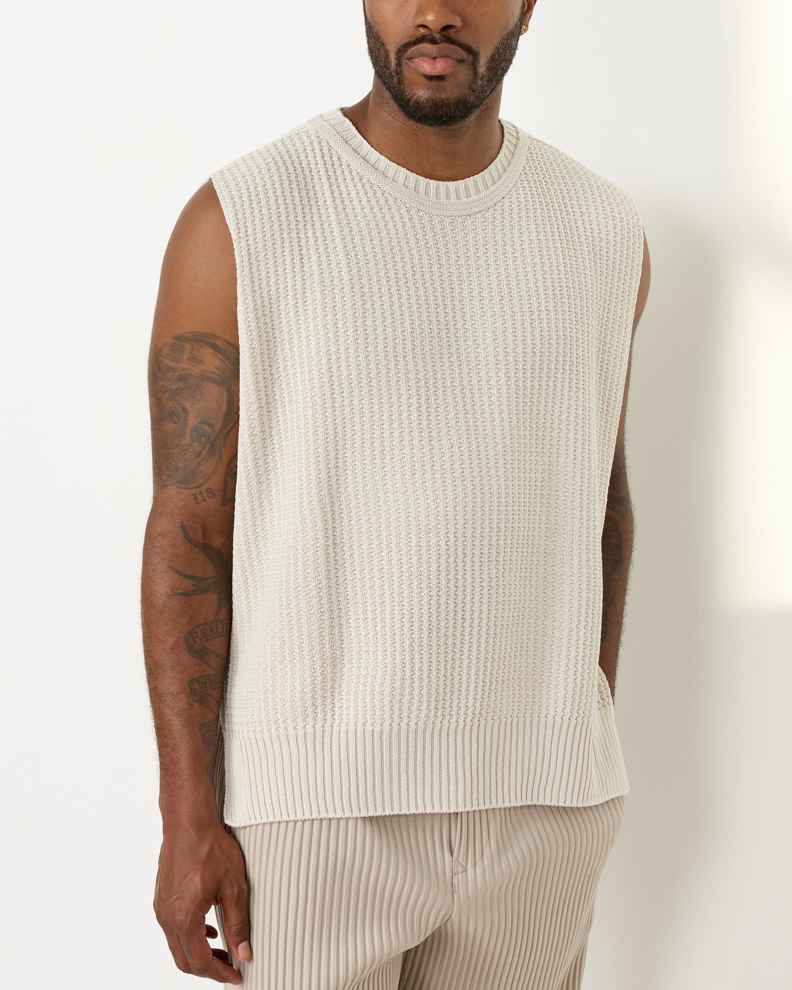 Common Knit Vest in White