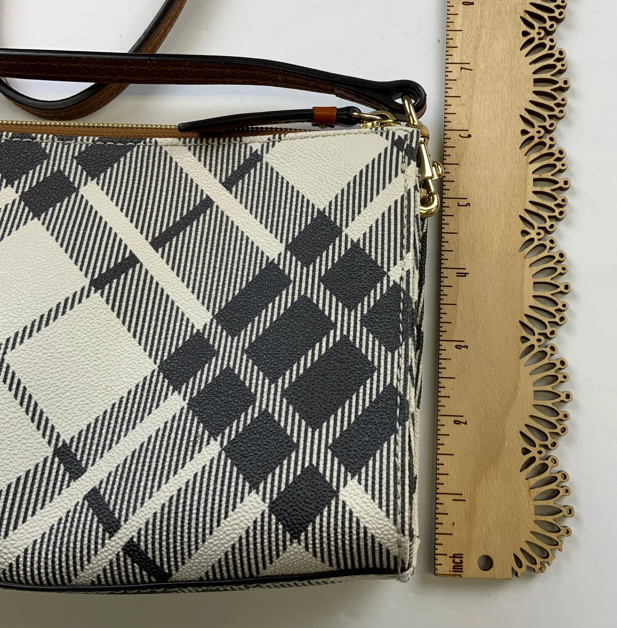 Crossbody Designer By Dooney And Bourke  Size: Small